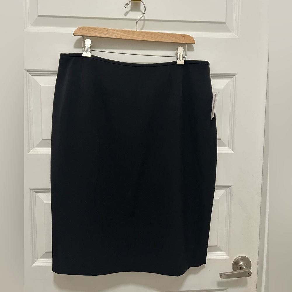 Dressbarn Elegant Black Pencil Skirt Classic
